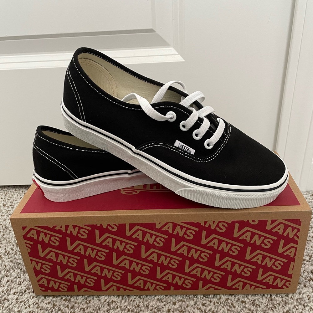 VANS Unisex Authentic Black Canvas